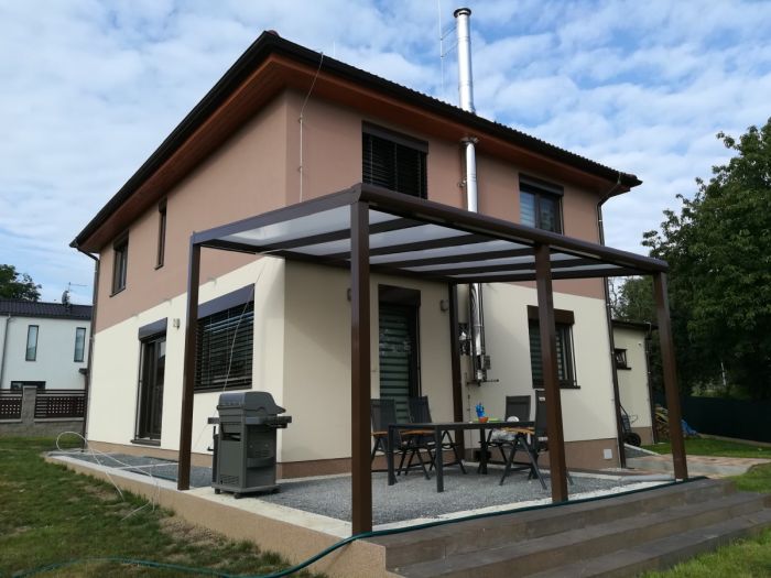 Pergola hnědá RAL8017 500 x 300 cm provedení DELUXE